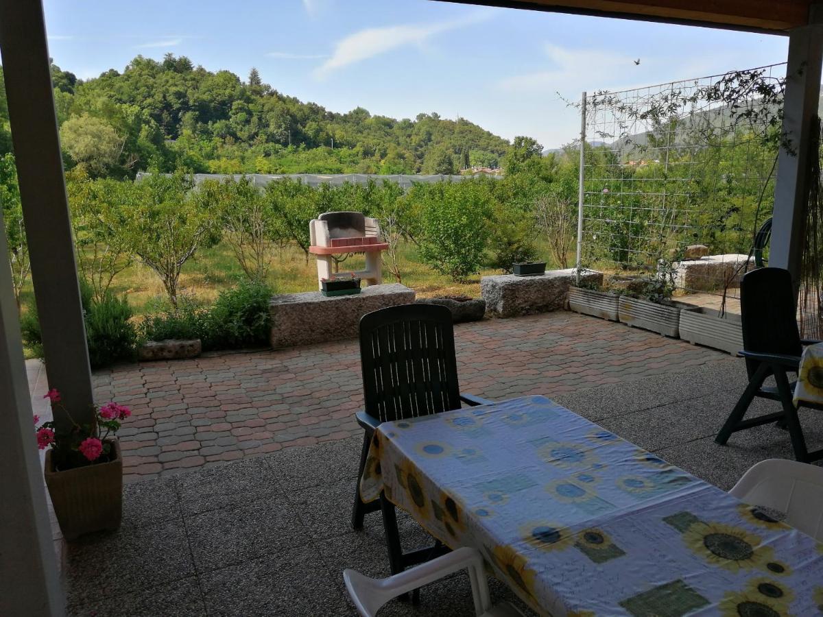 Cascina Legnago Bilocale A 6 Chilometri Da Salo' Apartamento Villanuova sul clisi Exterior foto
