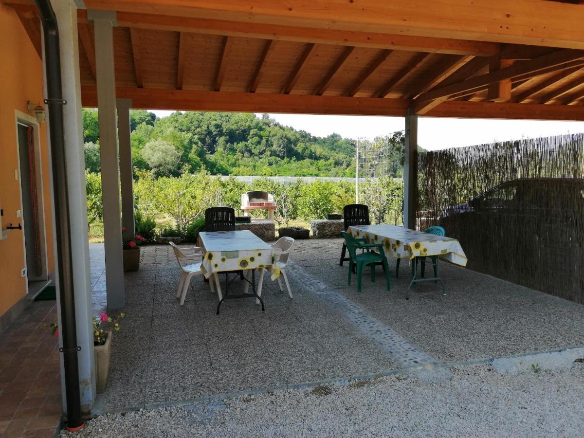 Cascina Legnago Bilocale A 6 Chilometri Da Salo' Apartamento Villanuova sul clisi Exterior foto