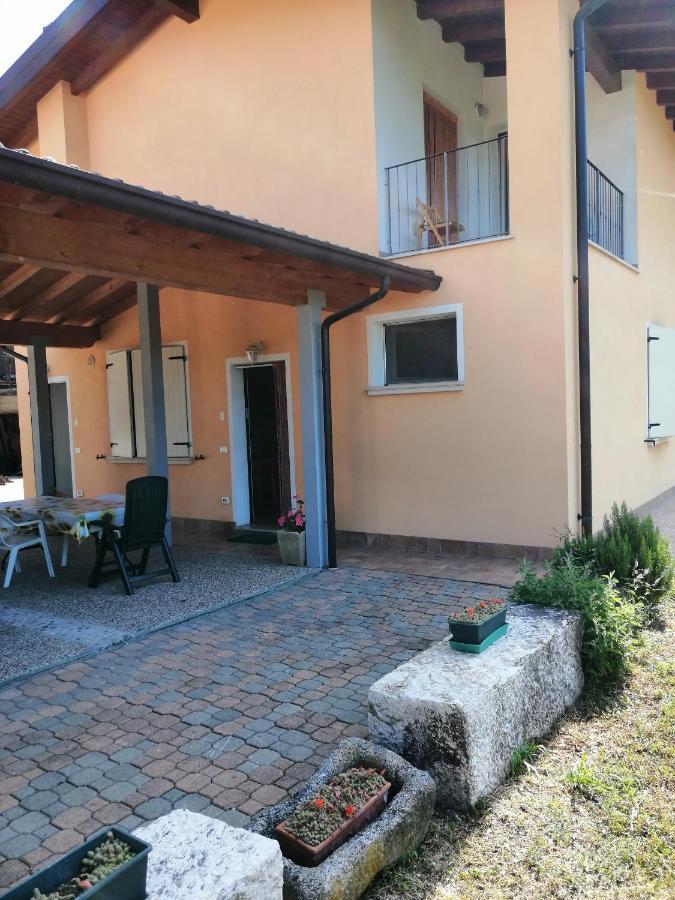 Cascina Legnago Bilocale A 6 Chilometri Da Salo' Apartamento Villanuova sul clisi Exterior foto