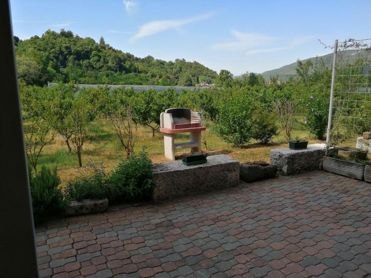 Cascina Legnago Bilocale A 6 Chilometri Da Salo' Apartamento Villanuova sul clisi Exterior foto