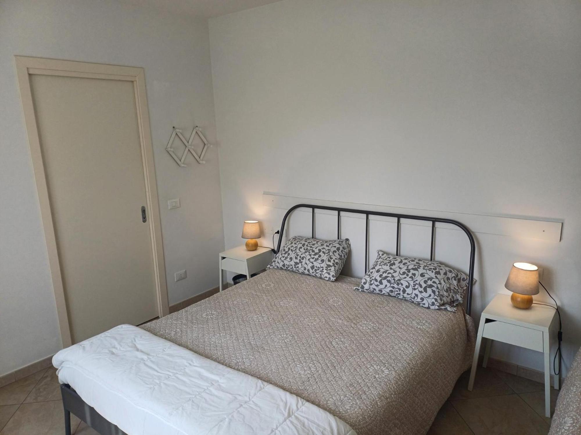 Cascina Legnago Bilocale A 6 Chilometri Da Salo' Apartamento Villanuova sul clisi Exterior foto