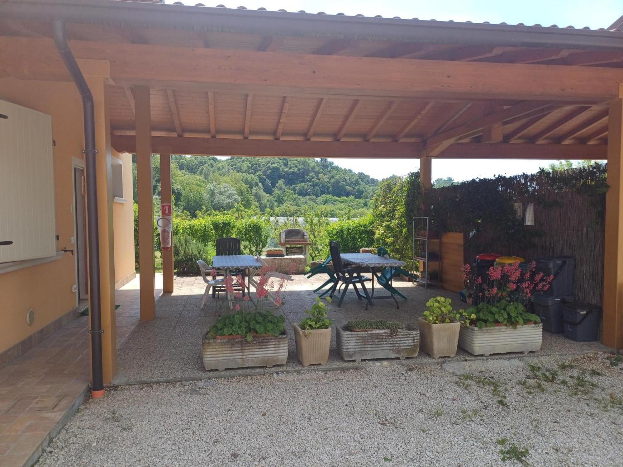 Cascina Legnago Bilocale A 6 Chilometri Da Salo' Apartamento Villanuova sul clisi Exterior foto